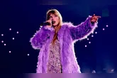 O show estava marcado para 18 de novembro de 2023, no Estádio Nilton Santos, no Rio de Janeiro. Entretanto, a apresentação foi transferida para o dia 20 daquele mês devido às altas temperaturas registradas na cidade.