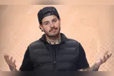 Durante a conversa, o cantor afirmou que estava em paz com a decisão e pediu que os aliados não interpretassem sua saída como uma atitude de abandono.