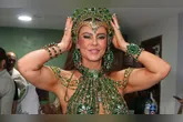 Em conversa com jornalistas, Paolla explicou que trocou mensagens com Virginia sobre os desafios de assumir o posto no Carnaval. Segundo ela, a influenciadora chegou a comentar que não sabia se teria disponibilidade para continuar na função.