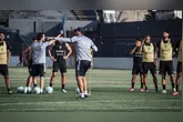 Remo volta aos treinos após folga de três dias e inicia preparação para enfrentar o Grêmio na 29ª rodada da Série A do Campeonato Brasileiro.