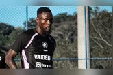 O departamento médico do Remo trabalha para recuperar Tchamba em meio à luta contra o rebaixamento no Campeonato Brasileiro.