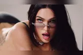 Megan Fox lança perfil em plataforma +18 e site sofre instabilidade. Descubra o que os fãs podem esperar de conteúdo exclusivo.