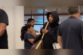 Jogador chegou durante a madrugada
