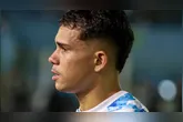O volante Pedro Henrique despede-se do Paysandu para ingressar no Flamengo, agradecendo à torcida e remetendo a promessas de retorno