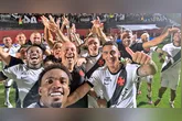 É o Trem Bala da Colina na terceira semifinal seguida
