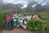 Com valor artístico e humanitário, a obra mostra que cuidar da floresta também significa reconhecer e fortalecer as pessoas que mantêm uma relação histórica com seus territórios.