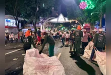 Coletores nas ruas durante as procissões do Círio 2026