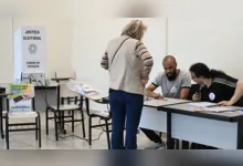 Trabalhando nas eleições de 2026? Confira os direitos a folgas e compensações garantidas pela legislação eleitoral.