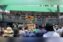 Imagem peregrina de Nossa Senhora de Nazaré recebe homenagens na Unama, na BR-316, durante parada do traslado do Círio 2026.