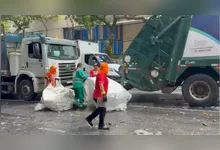 Prefeitura de Belém realiza limpeza da Avenida Presidente Vargas após o Círio de Nazaré, retirando resíduos da procissão de Nossa Senhora de Nazaré.