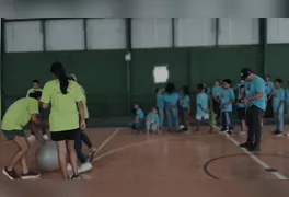 Evento nacional reuniu cerca de 250 crianças e jovens em oficinas de badminton, esgrima e futebol de cinco no núcleo Cidade Nova.