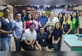A imagem peregrina de Nossa Senhora de Nazaré percorreu todos os setores e estúdios do Grupo RBA Marabá na manhã desta sexta-feira (16).
