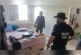 Delegado Vinícius Cardoso, titular da DECA de Marabá, detalha operação que prendeu suspeito de aplicar golpe da "meia para".