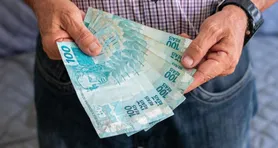 O dinheiro, mas mais uma parcela do 13º salário dos aposentados e pensionistas já está garantida