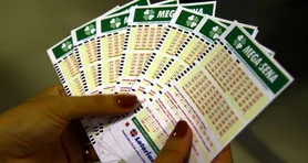 A apostador que acertar os seis números têm a possibilidade de investir.