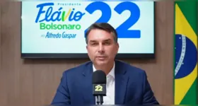 Flávio Bolsonaro afirma que Jair Bolsonaro colocará a faixa presidencial nele caso vença o segundo turno das eleições, em 25 de outubro. A declaração foi feita durante carreata em São Gonçalo, no Rio de Janeiro.