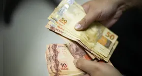 Bolsa Família: a quantia é resultado da soma do benefício básico com os adicionais previstos no programa de transferência de renda.