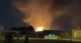 Irã reage aos bombardeios dos EUA contra navios no Estreito de Hormuz com ataques a Bahrein, Kuwait e Jordânia, elevando o risco de uma escalada regional no Oriente Médio.