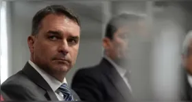 Flávio Bolsonaro entrou na mira da Polícia Federal em investigação sobre os R$ 61 milhões repassados para financiar o filme "Dark Horse".
