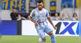 Tribunal derrubou rescisão indireta, retirou verbas milionárias e manteve apenas alguns direitos ao lateral Reverson, que deixou o clube em meio a disputa trabalhista