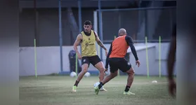 Mayk volta aos treinos no Remo