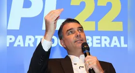 Flávio Bolsonaro foi filiado irregularmente ao Missão no início deste mês
