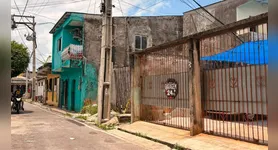 Segundo informações preliminares, os dois seriam um casal e moravam na mesma residência aos fundos, quando por volta de 4h da madrugada dois suspeitos ainda não identificados teriam invadido a casa e e exeutado as vítimas com disparos de arma de fogo.
