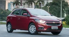 Comprar um carro usado por até R$ 50 mil ainda é possível. O Onix está entre as opções que podem aparecer nessa faixa.