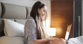 Programa de formação do Skokka com a Associação Fala Mulher inicia com workshop sobre uso consciente das redes sociais e proteção de dados.