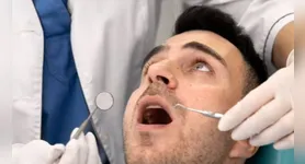 Estudo revela que bactérias na boca podem indicar risco de câncer colorretal através de amostras de saliva, oferecendo método diagnóstico promissor.