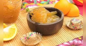 A receita rende um doce com sabor delicado e exige poucos ingredientes.
