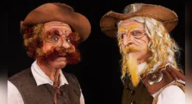 No lugar das palavras, os atores Álvaro Assad e Marcio Moura conduzem a narrativa pelo corpo, com a mímica, pela música e pelo humor.