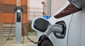 João de Deus Lobato, colunista do DOL, aponta os impactos do carregamento de carros elétricos no Brasil de forma simultânea.