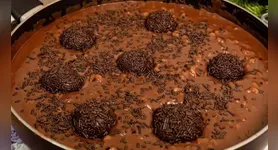A receita é válida para reuniões em família, festas juninas ou qualquer ocasião que peça um doce especial.