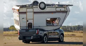 A Toyota deixou a escolha do desafio nas mãos dos usuários do Reddit, que escolheram pela queda do trailer.