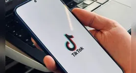 ByteDance também se comprometeu a reforçar a proteção de menores no TikTok, com configurações de privacidade mais restritivas aplicadas automaticamente a usuários com menos de 16 anos.