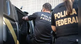 Batizada como "Operação Repatriar", ação foi realizada nesta sexta-feira (04/09) e levou a apreensão de três pessoas suspeitas de integrar rede de tráfico internacional, além de celulares e documentos.