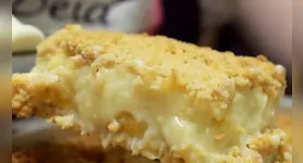 Receita rende cerca de 15 a 18 fatias.