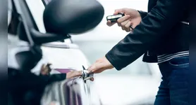 Motoristas devem ter atenção redrobada na hora do embarque e desembarque do veículo.