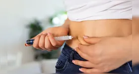 Anvisa examina casos de perda de visão associados a canetas emagrecedoras. Entenda a relação com medicamentos e o que dizem os fabricantes.