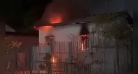 Casa em Tracuateua, nordeste do Pará, foi destruída pelo incêndio