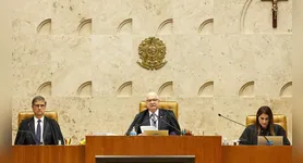 As discussões entre os ministrou sobraram até para Edson Fachin (ao centro), presidente do STF