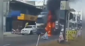 A carreta pegou fogo em trecho movimentado da BR-316, em Castanhal