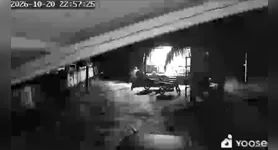 Câmeras instaladas no local mostraram a ação do suspeito