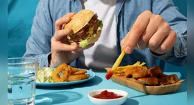 A relação entre alimentação e oscilações de humor tem uma ligação direta.