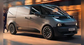 A nova Trafic Van E-Tech electric pode alcançar até 470 km de autonomia e realizar uma recarga de 15% a 80% em cerca de 20 minutos.