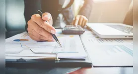 Empresas do Simples Nacional devem avaliar com antecedência os impactos das mudanças previstas pela Reforma Tributária