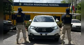 Caminhonete Fiat Strada foi recuperada pela PRF durante fiscalização na BR-230, em Marabá.