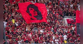 Flamengo busca reforços para o ataque após as saídas de Plata e Wallace Yan.