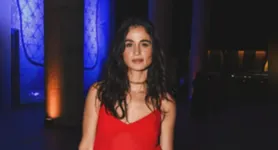 Nanda Costa anunciou nas redes sociais que adotará o nome artístico Nanda Costta, com dois Ts, por influência da numerologia.
